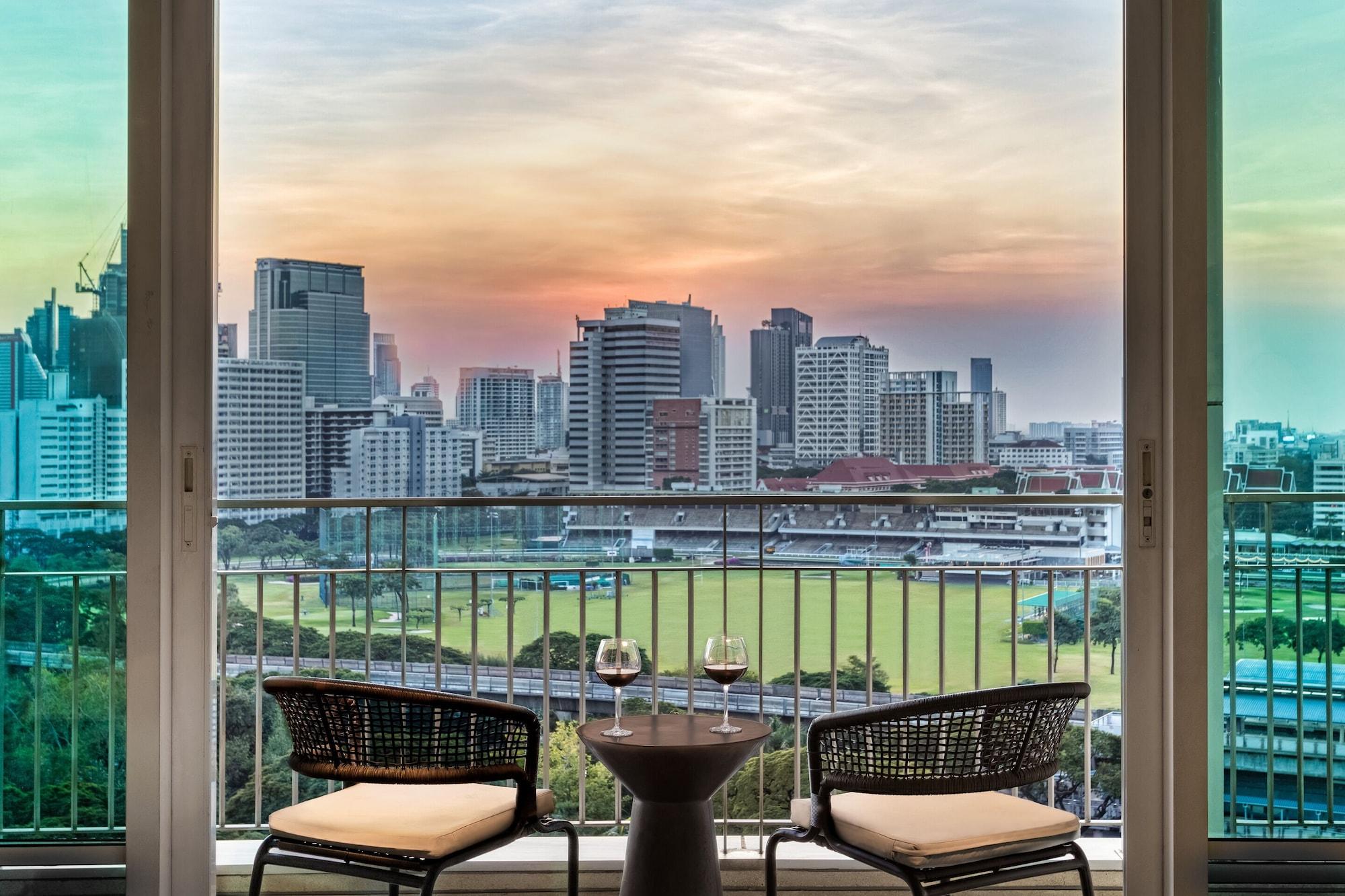 Dusit Suites Hotel Ratchadamri, Bangkok Kültér fotó View from the hotel
