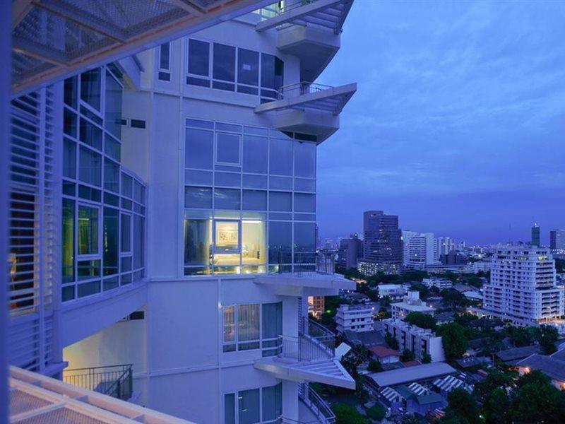 Dusit Suites Hotel Ratchadamri, Bangkok Kültér fotó The 101 condominium